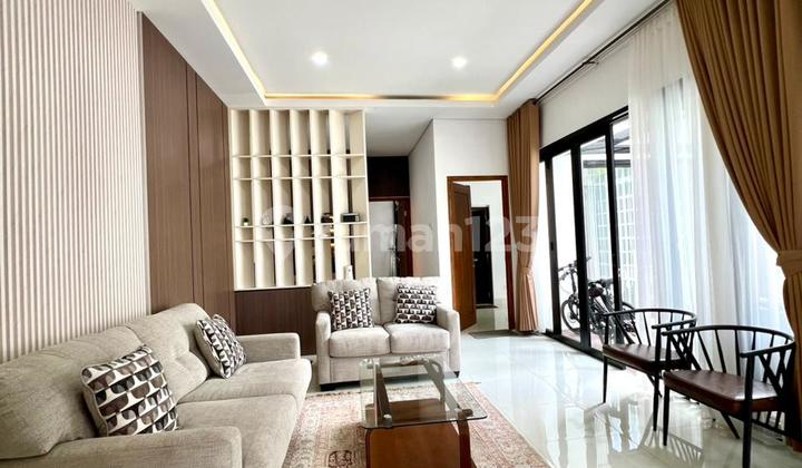 Fully Furnished Villa with Swimming Pool in Jongke Palagan