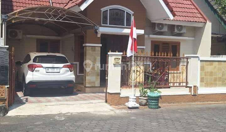 Rumah Mewah Lokasi Premium Dekat Kampus Di Condong Catur  1