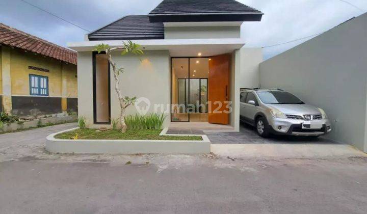 Rumah Cantik Siap Huni Di Berbah  1