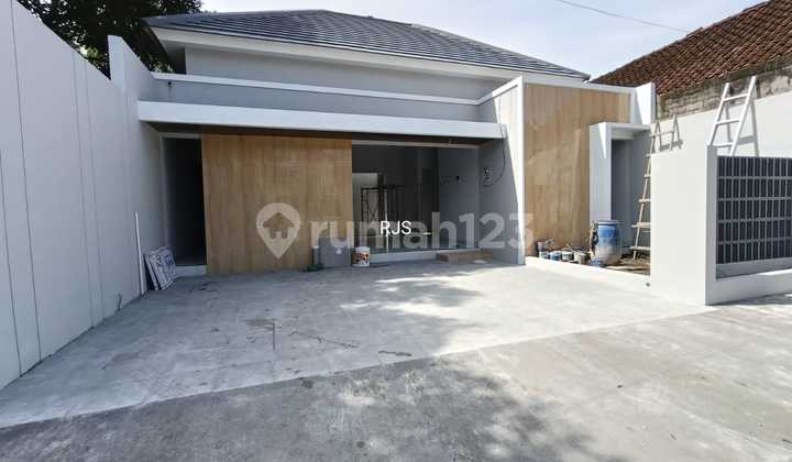 Rumah Poses Finishsing Dekat Sd Model Di Maguwo