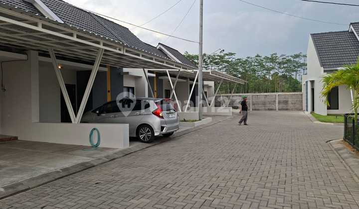 New Ready-to-Live House Fully Furnished in Purwomartani 2