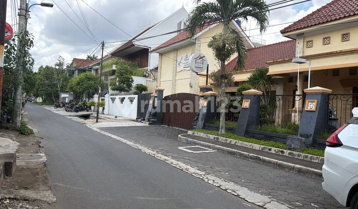 Rumah Super Mewah + Private Pool di Timoho