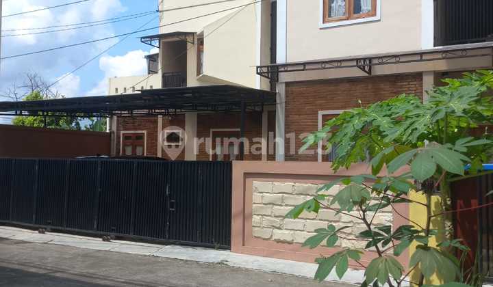 Exclusive Boarding House and Main House Near UGM Campus in Monjali.