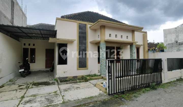 Rumah Super Murah Dekat Kampus Ugm Dan Uii Di Jalan Kaliurang Km 8
