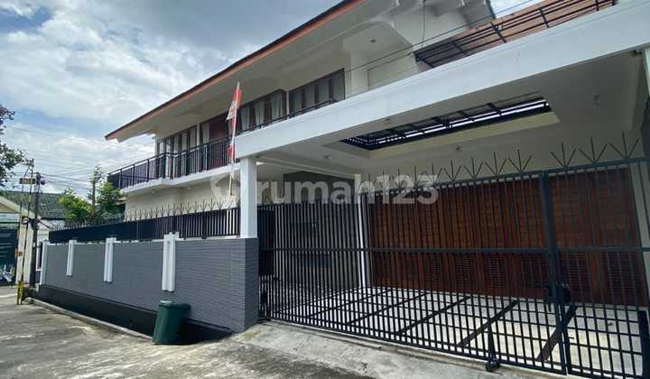 Rumah Mewah Dan Cantik Dekat Kampus Ugm Dan Uii Jalan Kaliurang Km 7.5