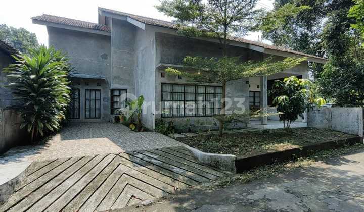 Rumah Vintage Industrial Dan Mezzanin Dekat Tajem Di Wedomartani Rumah Vintage Industrial Dan Mezzanin Dekat Tajem Di Wedomartani
