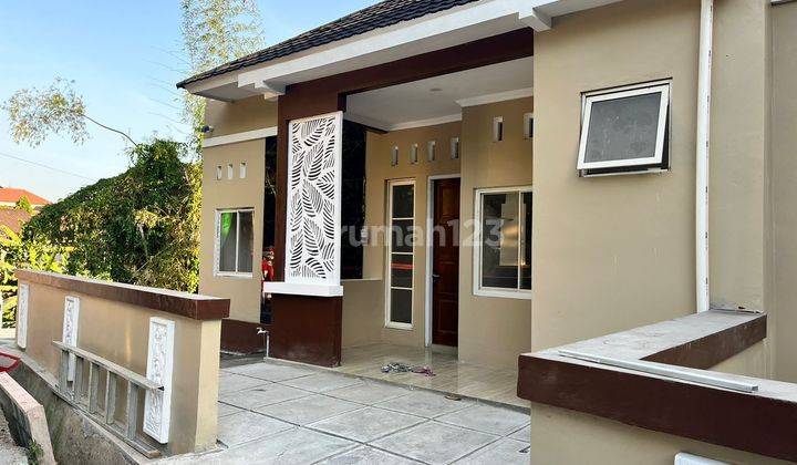 Rumah Cantik Sedang Proses Finishing Di Jalan Godean  2