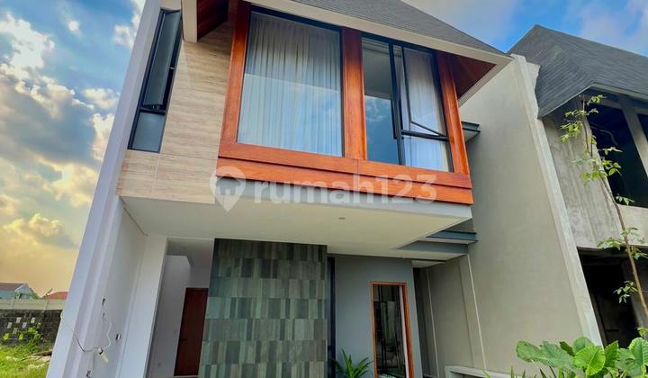 Luxury House Near Transmart in Maguwo 2