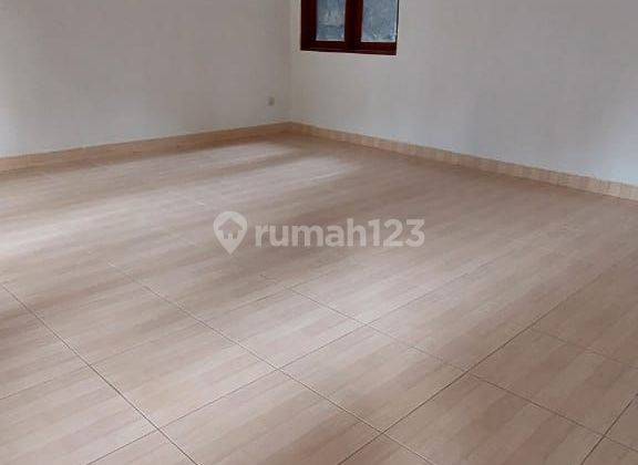 Rumah Besar Siap Huni di Tomang Jakarta Barat 2