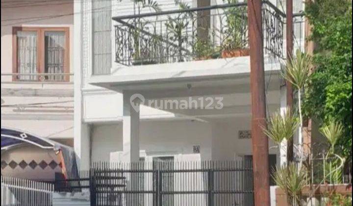 Rumah Cantik di Taman Ratu Indah Jakarta Barat 1