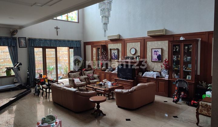 Dijual Rumah Mewah Lokasi Bagus di Kembang Asri Puri Indah Jakarta Barat