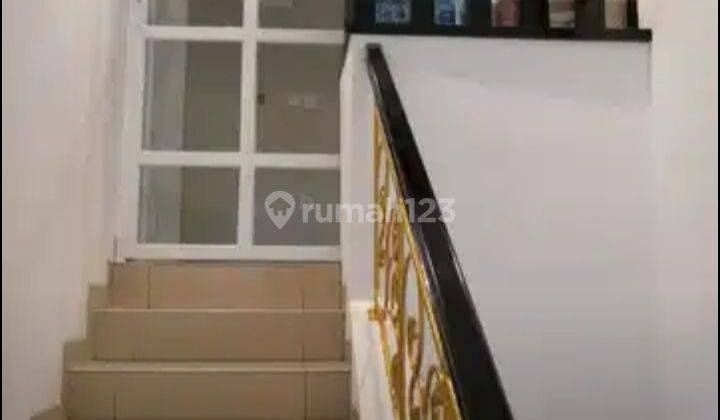 Rumah Full Renovasi di Green Mansion Jakarta Barat 2