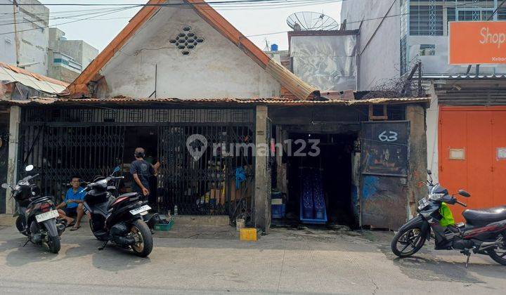 Dijual Rumah Tua zona komersial di Kebon Jeruk Taman Sari Jakarta Barat 2