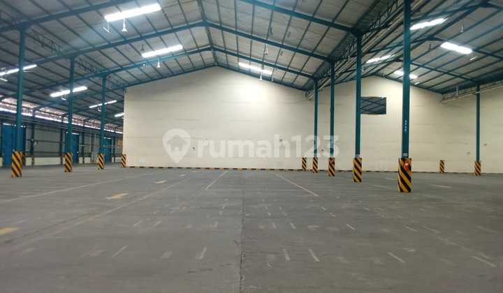 For Rent: Ready-to-Use Warehouse in Tipar Cakung, East Jakarta For Rent: Ready-to-Use Warehouse in Tipar Cakung, East Jakarta
