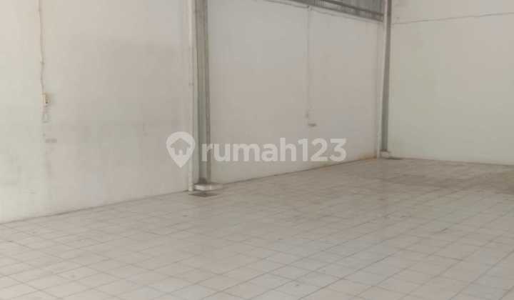 Warehouse for Sale Ready to Use Near Soetta Airport in Kalideres, West Jakarta Warehouse for Sale Ready to Use Near Soetta Airport in Kalideres, West Jakarta