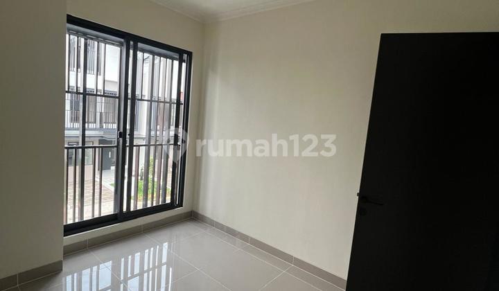 Rumah Bagus Siap Huni di Gading Serpong 2 Lantai Hadap Timur 2