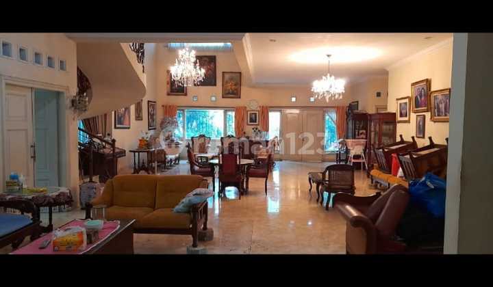 Rumah Jual di Meruya Utara 2 LT Hadap Timur LT 800M2 2