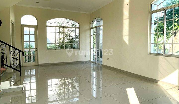 Rumah Hoek di West Europe Green Lake LT 258m2, 2lantai 2