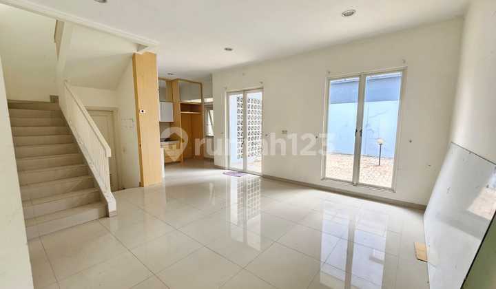 For Rent Ready-to-Occupy House in Suvarna Sutera 2 Floors Size 8X20