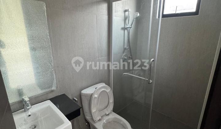 Disewakan Rumah Siap Huni di PIK 2 Uk 6x15 Bagus Rapi  2