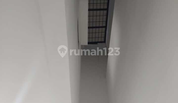 Jarang Ada...Rumah Sewa di Green Lake Rapi Siap Huni Uk 6x15 2