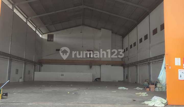 Warehouse in Kapuk Farm Size 20x40 40ft Container Access