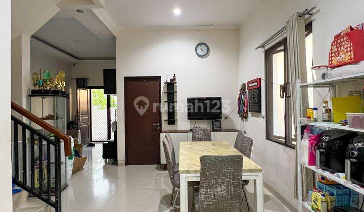 Rumah Hoek di Metland Puri, 2,5 Lantai Uk 8x15 Shm, Semi Furnish  2