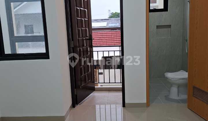 Rumah Siap Huni di Metland Puri, Brand New 2 Lantai, Hadap Timur Rumah Siap Huni di Metland Puri, Brand New 2 Lantai, Hadap Timur