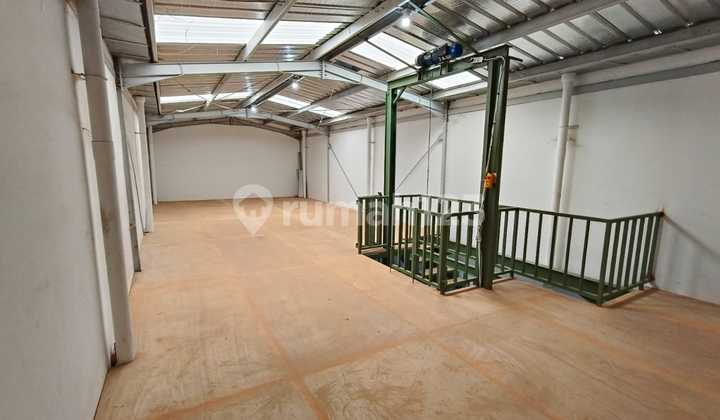 3-Storey Warehouse for Rent in Aeropolis, Tangerang Airport, Size 6x20