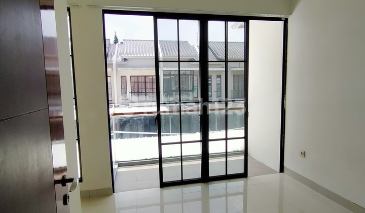 Rumah Green Lake 2 Lantai Uk 4x12, Ada Ac Siap Huni