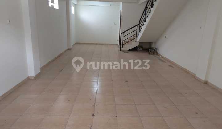 Ruko Pinggir Jalan di Interkota Semanan Jakbar, 4 lantai Uk 5x14 2