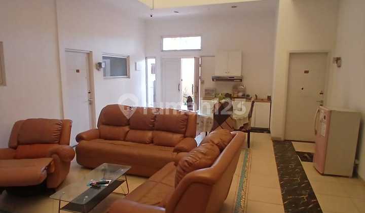 Rumah Kos di Lippo Karawaci Tangerang, 2 Lantai LT 450M2