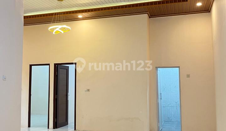 Quick Sale of New Affordable House in Permata Tangerang Hoek, East. 2