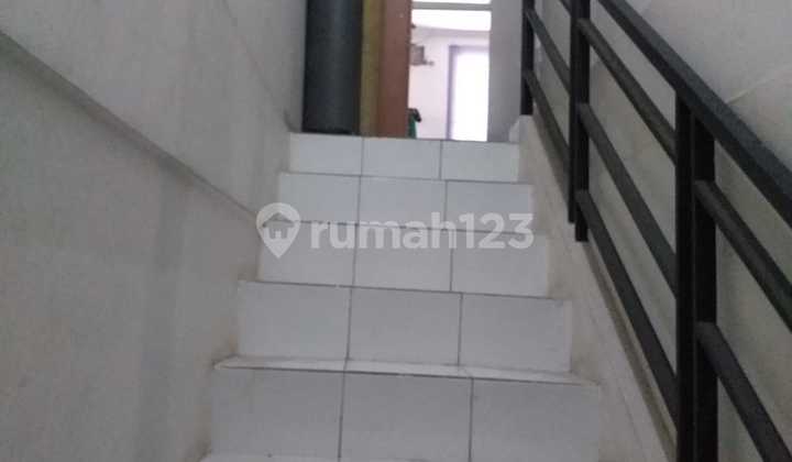 2-Story Shop House for Sale in Taman Royal Cipondoh Tangerang, Size 4.5x20 2