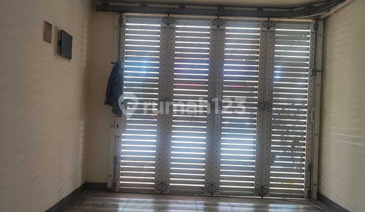 Rumah Green Lake Cluster Amerika Latin 10x25 Siap Huni  2