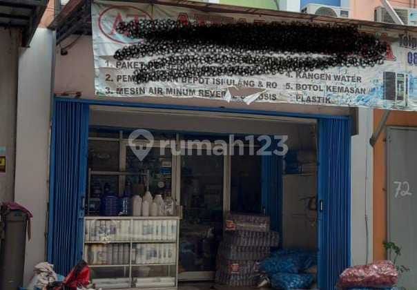 2-Story Shop House for Sale in Taman Royal Cipondoh Tangerang, Size 4.5x20