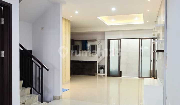 Rumah Bagus, Renov Full 2 Lt Di Green Lake Uk 6x18 Semi Furnish