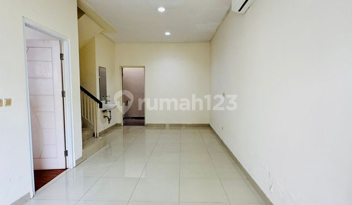 For Quick Sale: Green Lake America 2-Storey House, 6X15