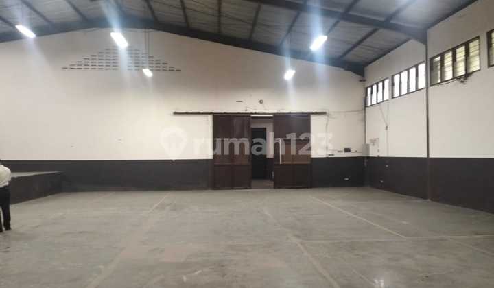Ready-to-Use Warehouse with Container Access, Negotiable Price in Caringin, Bandung. Ready-to-Use Warehouse with Container Access, Negotiable Price in Caringin, Bandung.