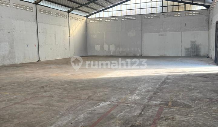 Good Ready-to-Use Container Access Warehouse in Soekarno Hatta, Bandung