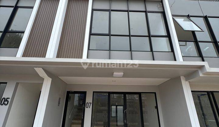 Ruko 3 Lantai Cendana Essence 5x14 Lippo Karawaci 1