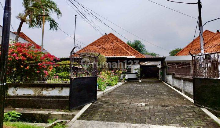 Rumah Kolonial Otentik Di Pusat Kota Surabaya Bawean 1