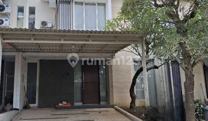 Dijual Cepat Rumah Pelican Hill Dekat Pusat Makanan Siap Huni