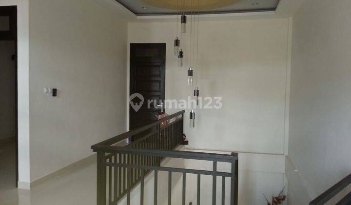 Rumah 2 Lantai di Jalan Sungai Raya Dalam, Pontianak 2