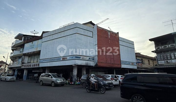 Ruko posisi hook di Jl Niaga, Singkawang Barat