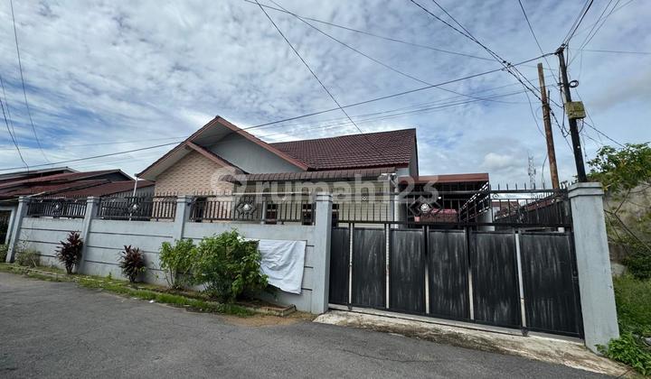 A nice house in Siantan, smooth running water, negotiable price. 1