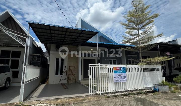 Rumah Jl Paris II Komplek Dazhill Symphoni, Full Furnished siap huni. 2