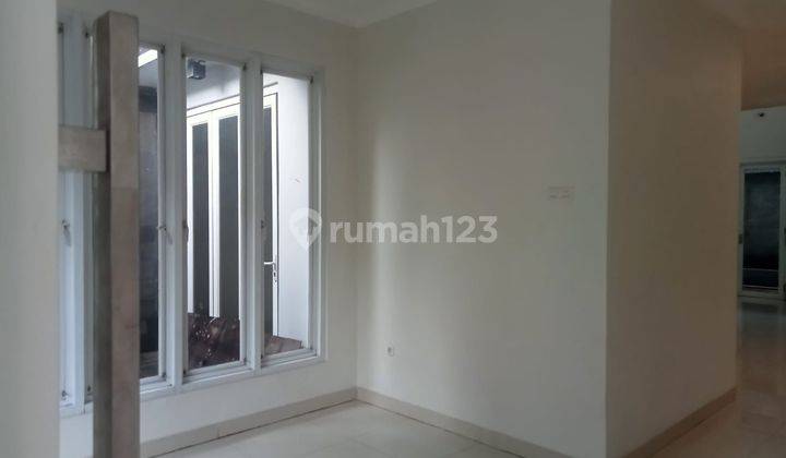 Dijual Rumah Bagus Siap Uni di Eramas 2000 Jakarta Timur  2