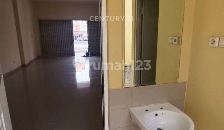 Ruko Emerald Boulevard Strategis dan Siap Usaha Harga Promo Ruko Emerald Boulevard Strategis dan Siap Usaha Harga Promo