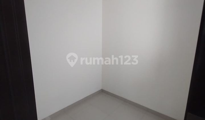 New Ready-to-Occupy House in a Cluster at Jakarta Garden City, Cakung, East Jakarta 2